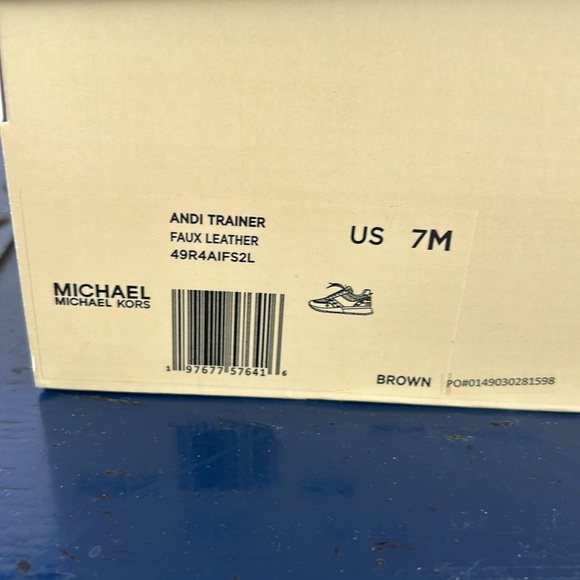 Michael Kors Andi Trainer - Picture 10 of 10